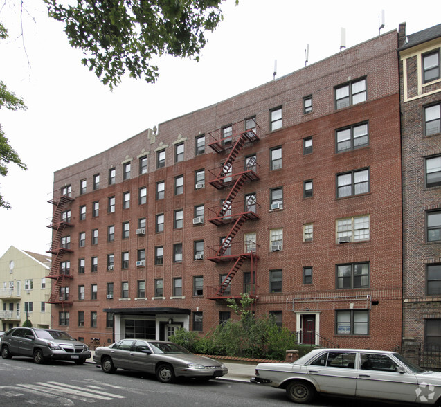 420 Ovington Ave, Brooklyn, NY for lease - Building Photo - Image 3 of 3