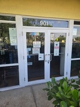901 N Miami Beach Blvd, North Miami Beach, FL for lease Building Photo- Image 1 of 3
