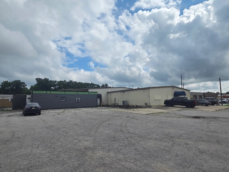 1108 Knight St SE, Decatur, AL for sale - Building Photo - Image 2 of 4