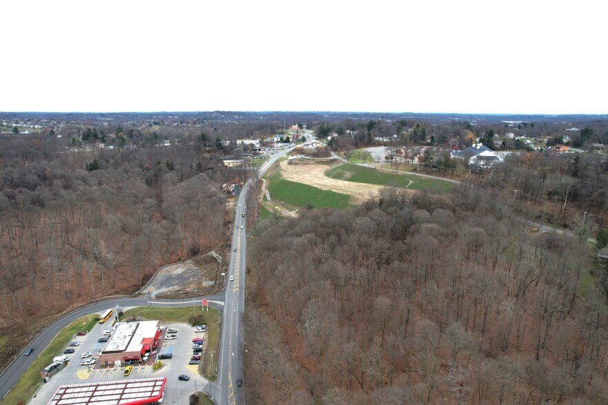 1723 Mount Nebo Rd, Sewickley, PA à louer - Photo du bâtiment - Image 3 de 4