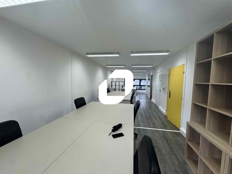 18 Rue Neuve Des Boulets, Paris for lease - Building Photo - Image 2 of 13