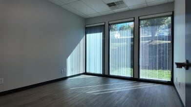 101 State Dr, Hollister, MO for lease Interior Photo- Image 2 of 2