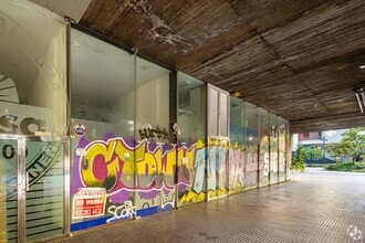 Retail in Barcelona, Barcelona for lease Interior Photo- Image 2 of 7
