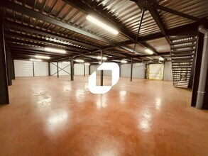 Local d'activités dans Lozanne à vendre Photo intérieure- Image 1 de 20