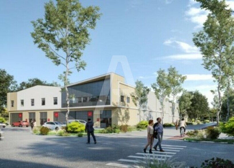 51 Rue Pierre Curie, Plaisir à vendre - Photo du bâtiment - Image 3 de 5