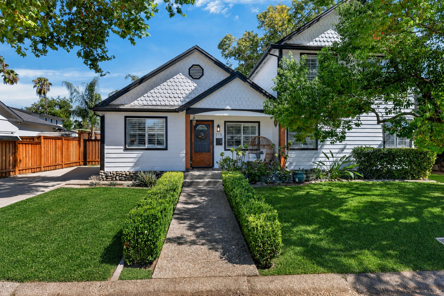 219 Persifer St, Folsom, CA for sale Primary Photo- Image 1 of 32