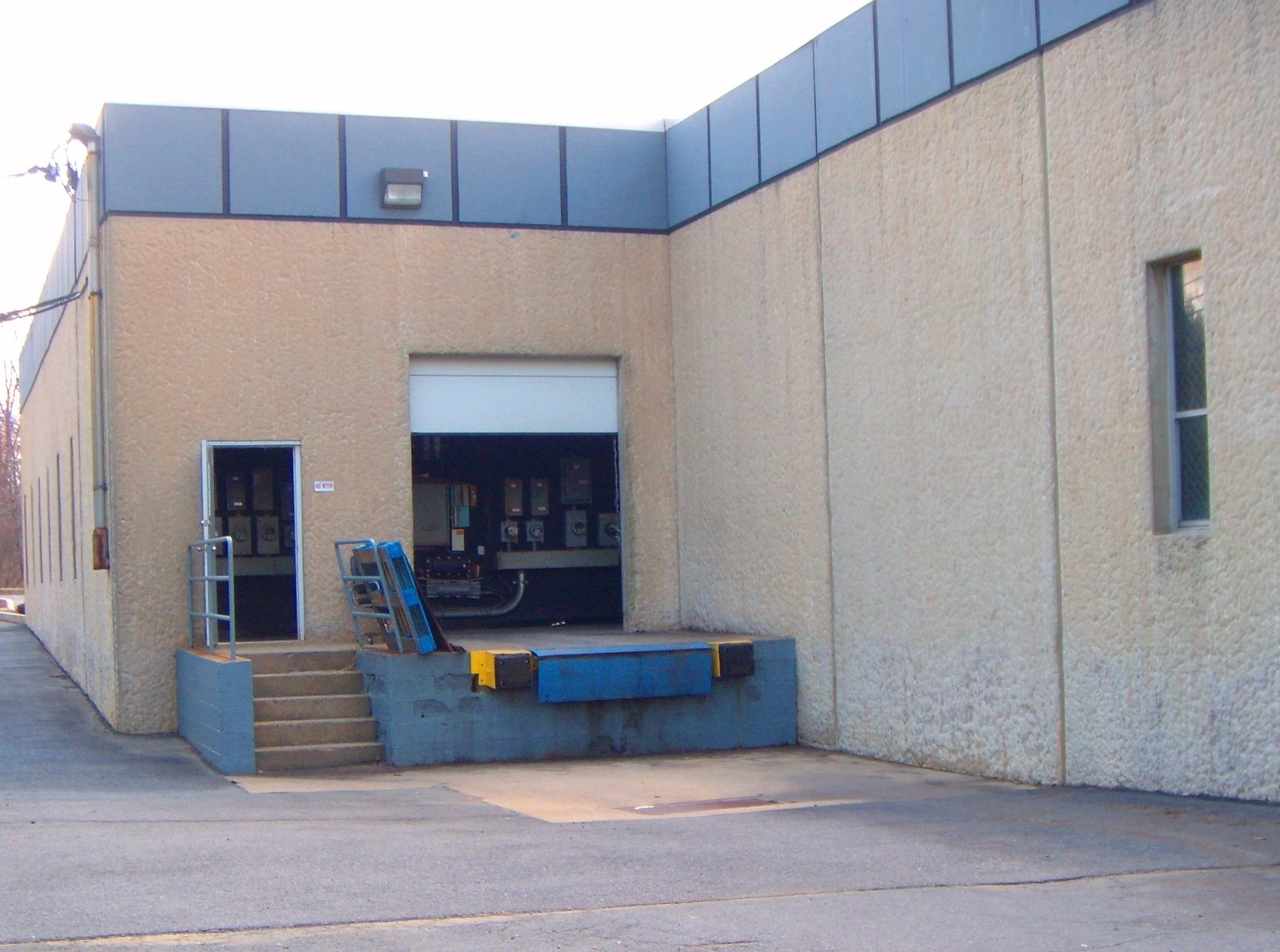 11 Harts Ln, East Brunswick, NJ à louer Photo du bâtiment- Image 1 de 3