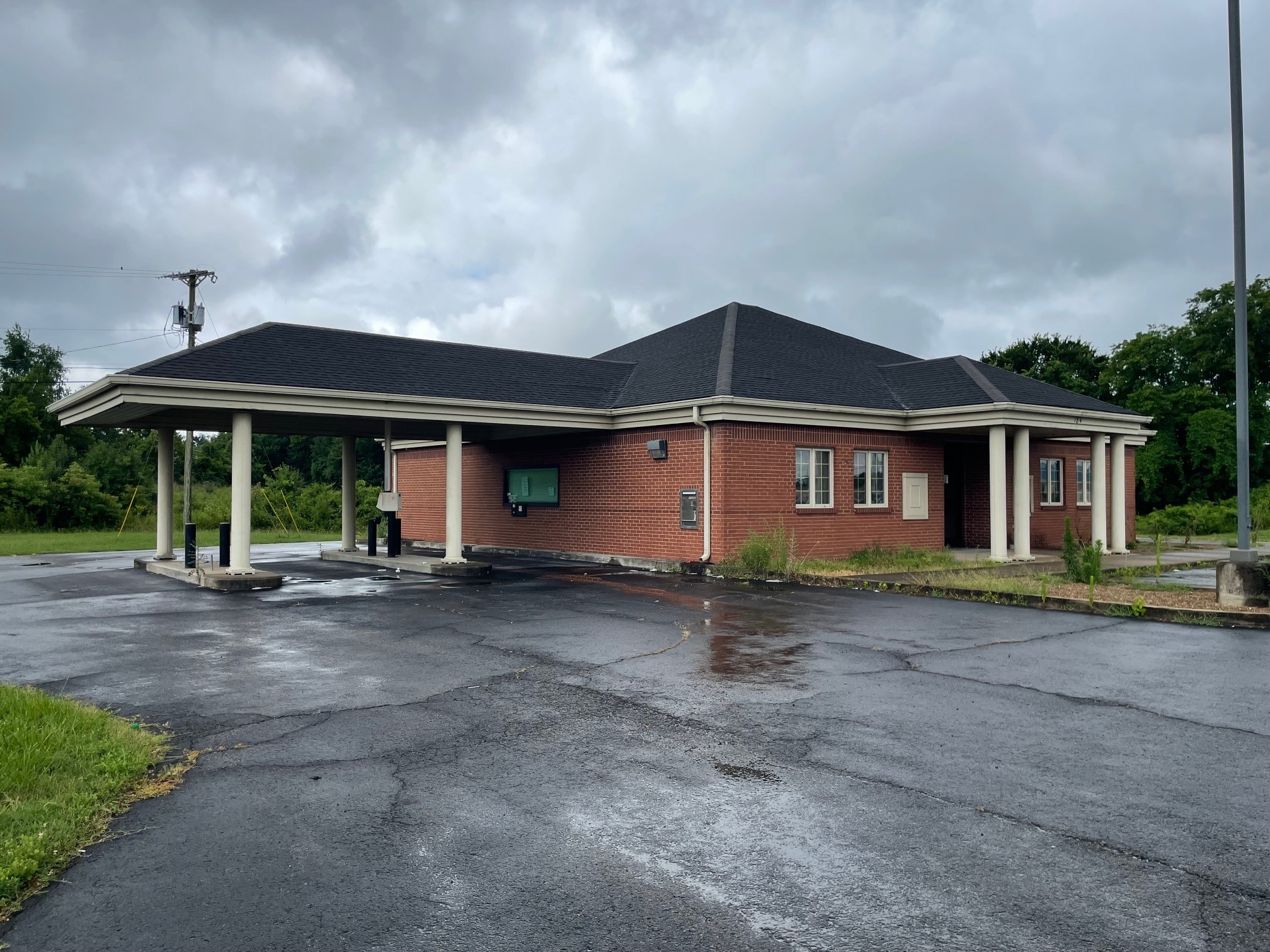 184 Stone Container Dr, Clarksville, TN for lease Building Photo- Image 1 of 22