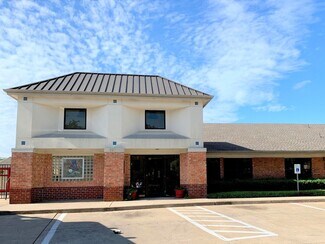 Plus de détails pour 504 Ranch Trl, Irving, TX - Commerce de détail à louer