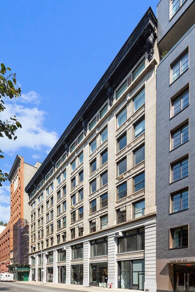 227-239 W 17th St, New York, NY à vendre - Photo du bâtiment - Image 3 de 4