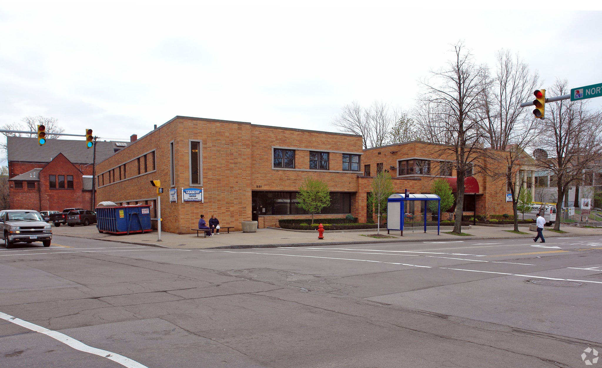 651-661 Delaware Ave, Buffalo, NY à louer Photo du bâtiment- Image 1 de 9