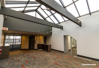 2411 4th St NW, Calgary, AB à louer Hall d’entrée- Image 2 de 5