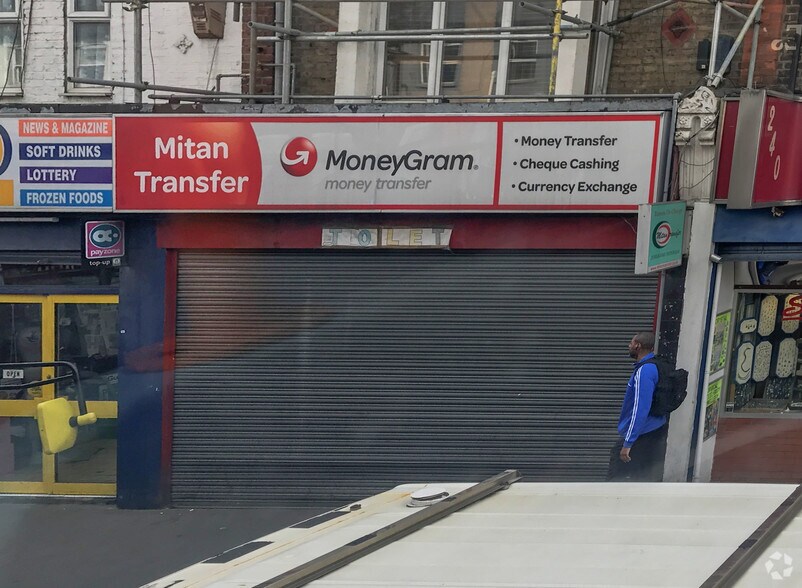 242-244 Hoe St, Londres à vendre - Photo principale - Image 1 de 1