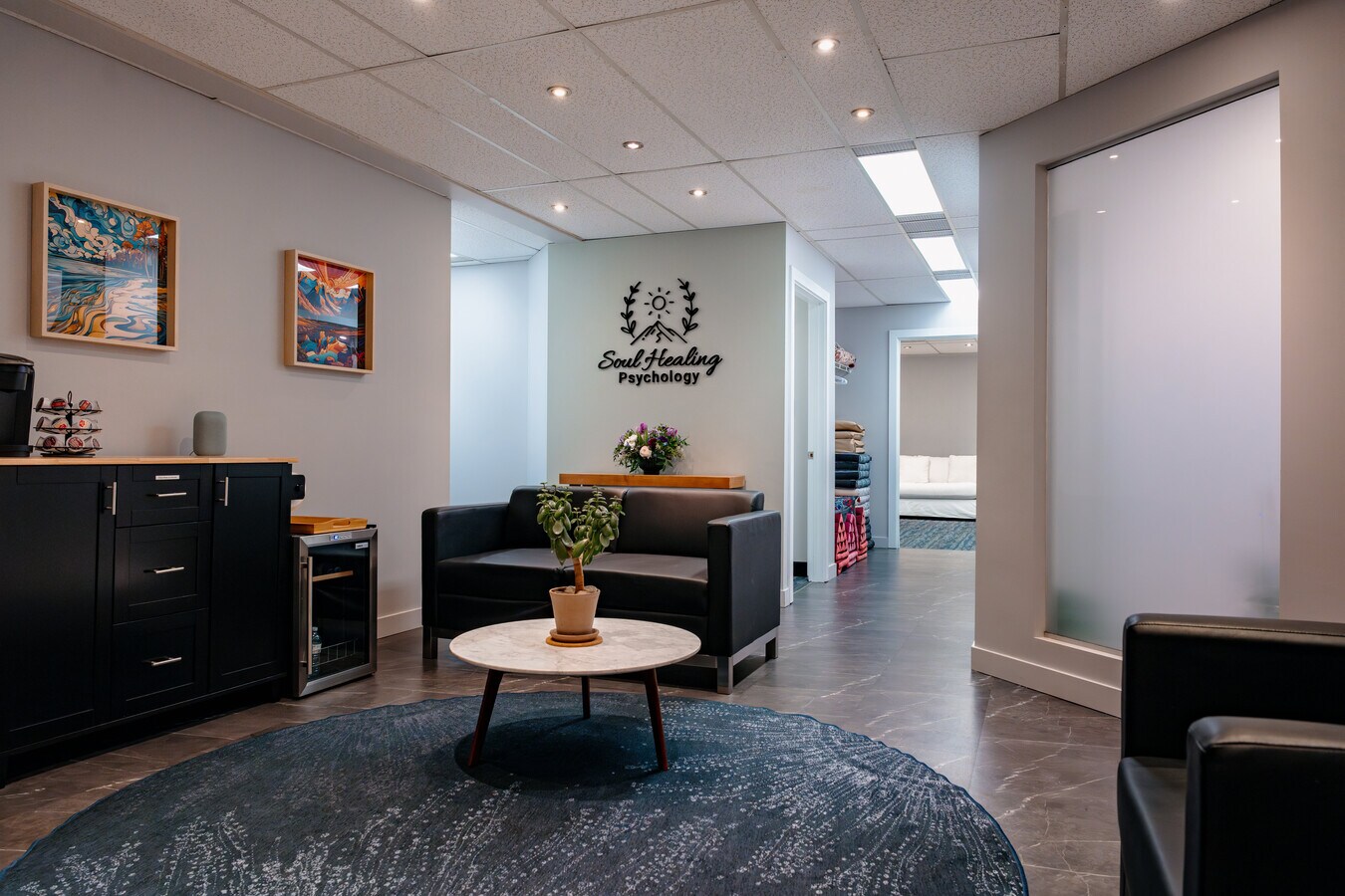 259 Midpark Way SE, Calgary, AB T2X 1M2 - Midpark Centre