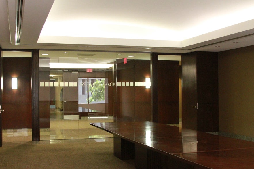 111 E Capitol St, Jackson, MS à louer - Hall d’entrée - Image 2 de 11