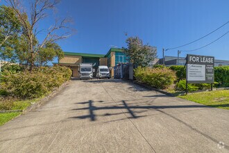 33 Bentley St, Wetherill Park, NSW - Aerial  map view