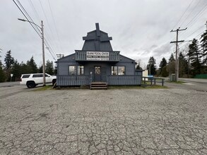 2390 Peace Portal Dr, Blaine, WA à louer Photo du bâtiment- Image 1 de 4