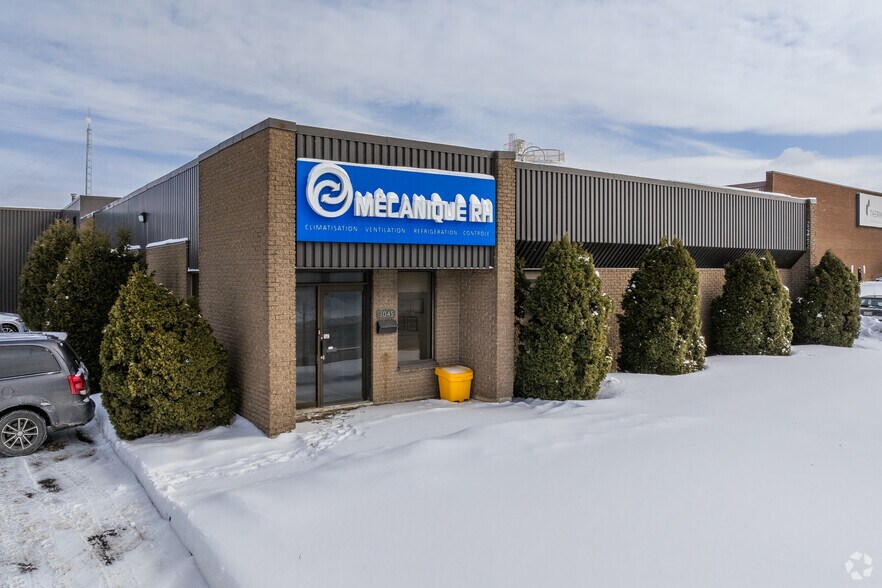 3045 Boul Le Corbusier, Laval, QC for sale - Primary Photo - Image 1 of 1