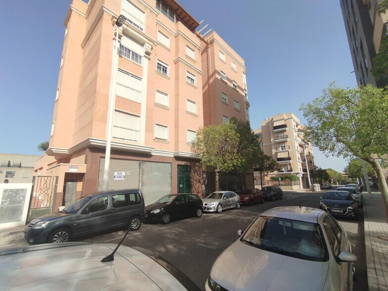 Carrer Baltasar Brotons García, 5, Elche, Alicante à louer - Photo du bâtiment - Image 3 de 26