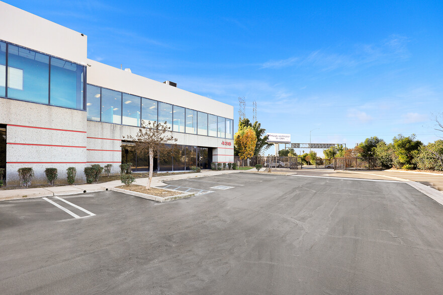 434-436 Cloverleaf Dr, Baldwin Park, CA for lease - Building Photo - Image 2 of 44