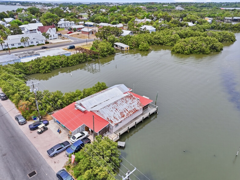 505 3rd St, Cedar Key, FL for sale - Building Photo - Image 2 of 40