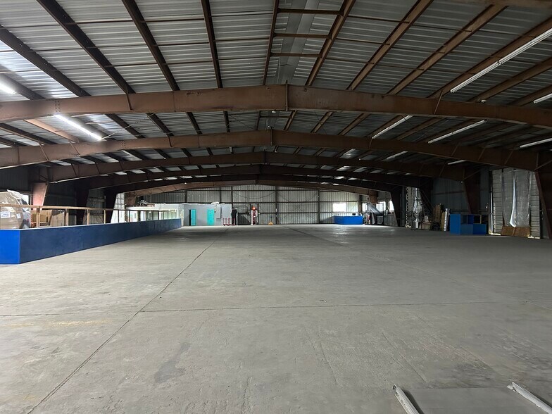 5568 Ayers St, Corpus Christi, TX for lease - Building Photo - Image 3 of 20
