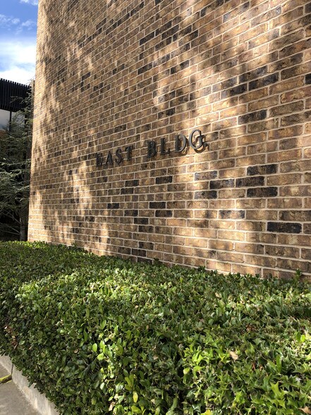 3033 NW 63rd St, Oklahoma City, OK à louer - Photo du bâtiment - Image 3 de 8