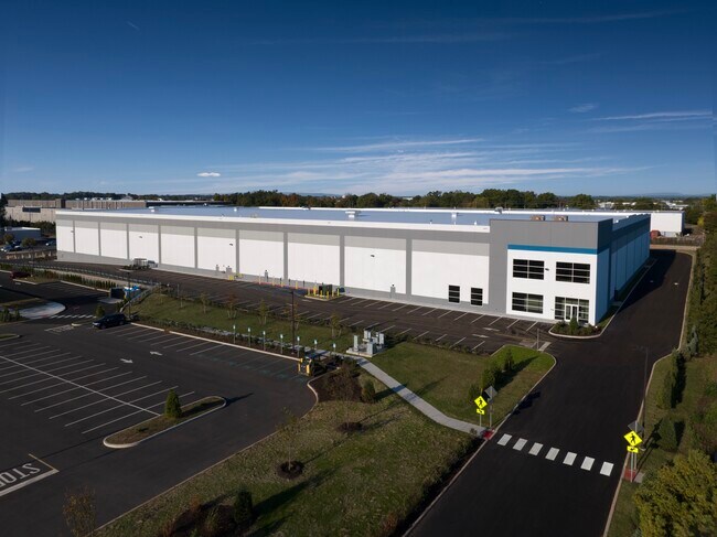 Plus de détails pour 110 Belmont Dr, Somerset, NJ - Industriel à louer