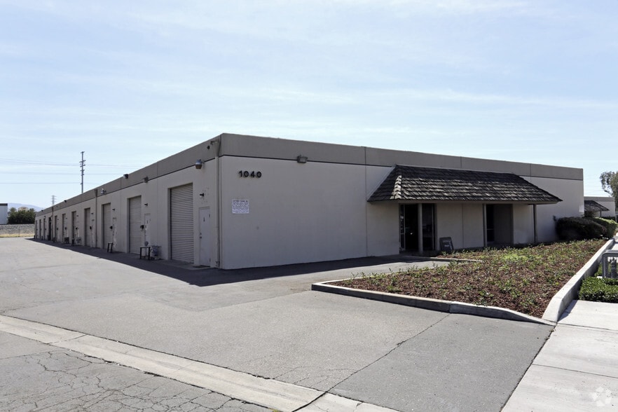 1040 N Grove St, Anaheim, CA for lease - Primary Photo - Image 1 of 6