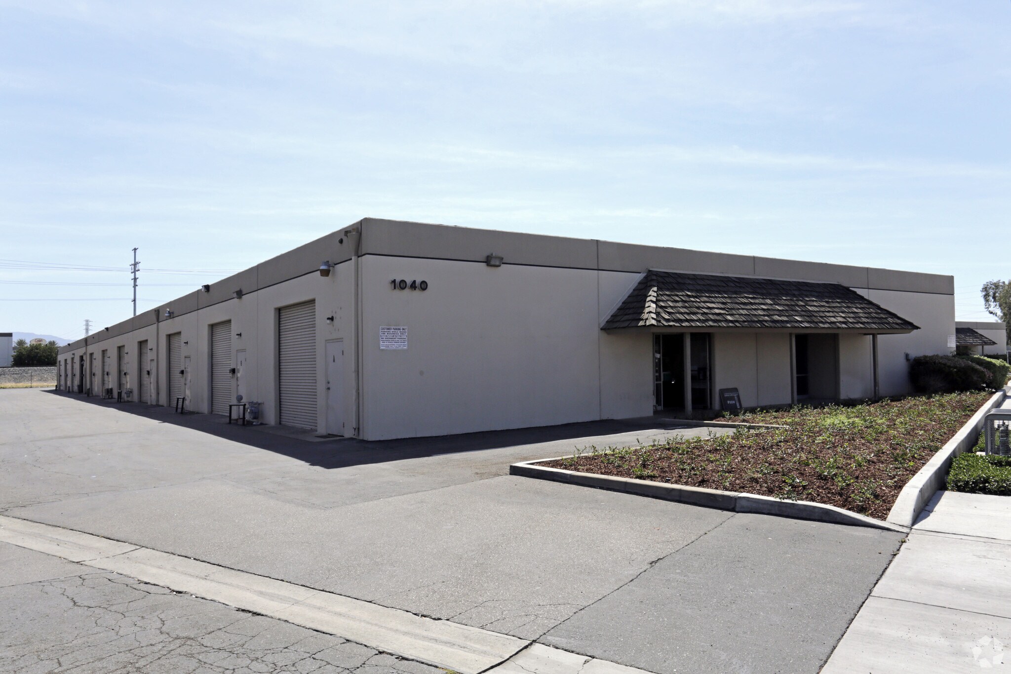 1040 N Grove St, Anaheim, CA à vendre Photo du bâtiment- Image 1 de 1