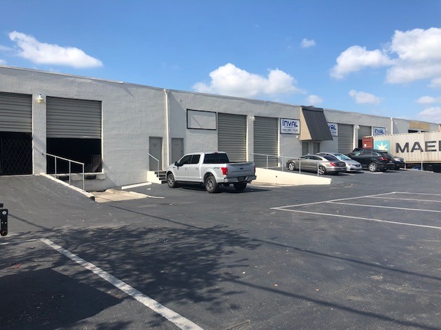 5501-5595 NW 72nd Ave, Miami, FL for lease - Building Photo - Image 3 of 10