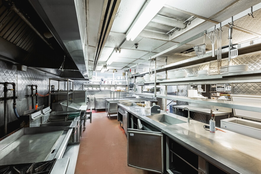 5414 Av Gatineau, Montréal, QC à louer - Photo intérieure - Image 2 de 7