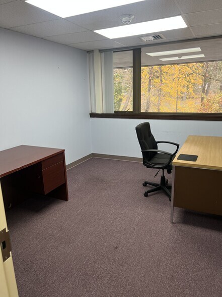 8118 Old York Rd, Elkins Park, PA à louer - Photo du bâtiment - Image 3 de 15