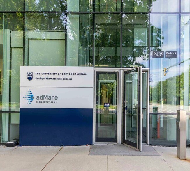 2405 Wesbrook Mall, Vancouver, BC à louer - Photo du bâtiment - Image 2 de 9