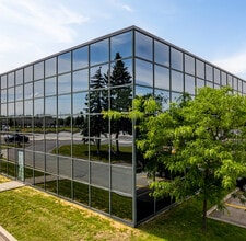 6363 Rte Transcanadienne, Montréal, QC à louer Photo du bâtiment- Image 2 de 7