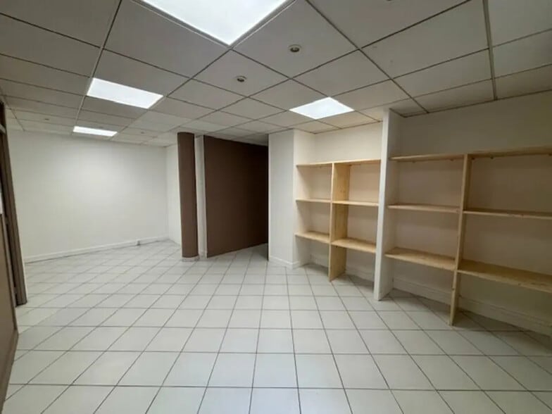 Office in Montpellier for lease - Interior Photo - Image 3 of 7