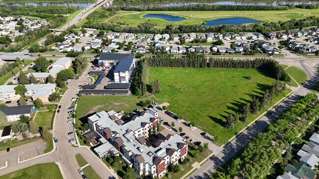 Plus de détails pour 9430 95th St, Fort Saskatchewan, AB - Terrain à vendre