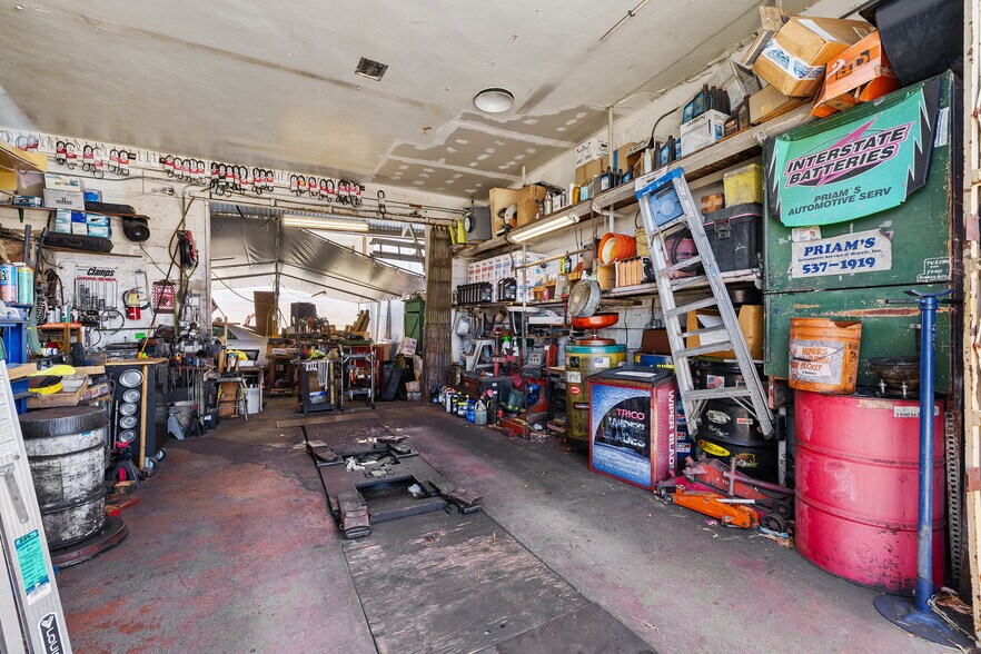 2002 Pauoa Rd, Honolulu, HI à louer - Photo intérieure - Image 2 de 2