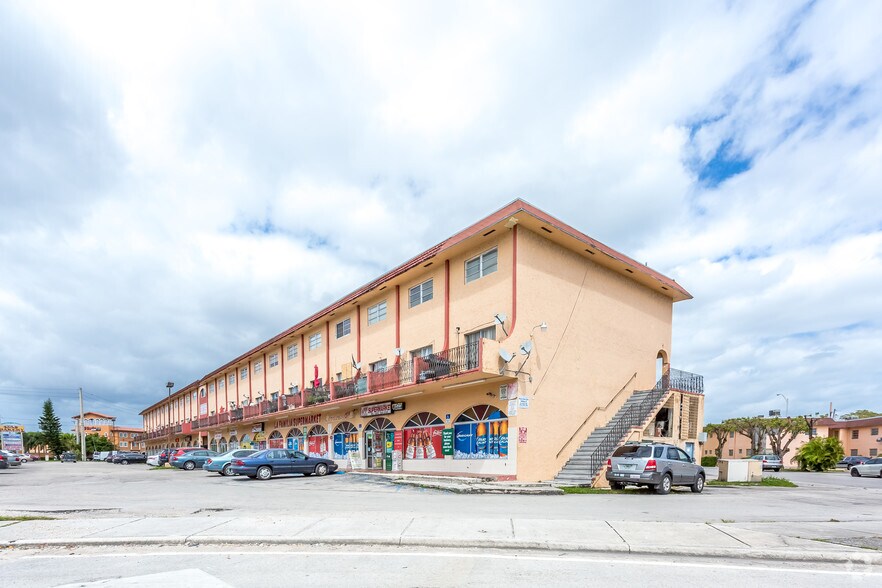 1551 W Okeechobee Rd, Hialeah, FL à louer - Photo du bâtiment - Image 2 de 4