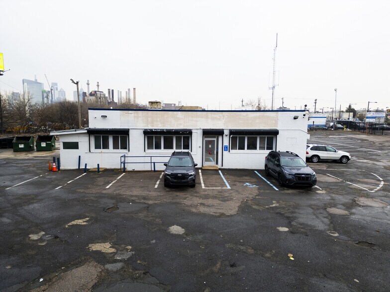 3111 Grays Ferry Ave, Philadelphia, PA à vendre - Photo du bâtiment - Image 3 de 21