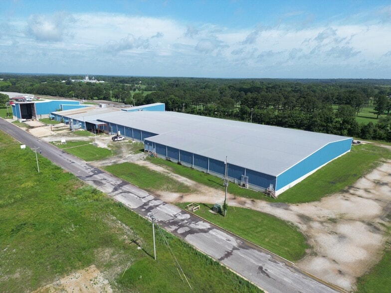 1301 Industrial Park Rd, Mountain Grove, MO à louer - Photo du bâtiment - Image 2 de 29