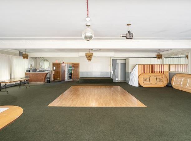 1933-1935 St Sauvé E, Montréal, QC for sale Building Photo- Image 1 of 1