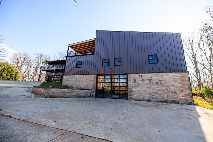 1418 E Rhorer Rd, Bloomington, IN for sale - Building Photo - Image 2 of 5