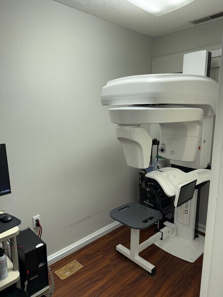 2320 Cosgrove Ave, North Charleston, SC à vendre - Photo du bâtiment - Image 3 de 7