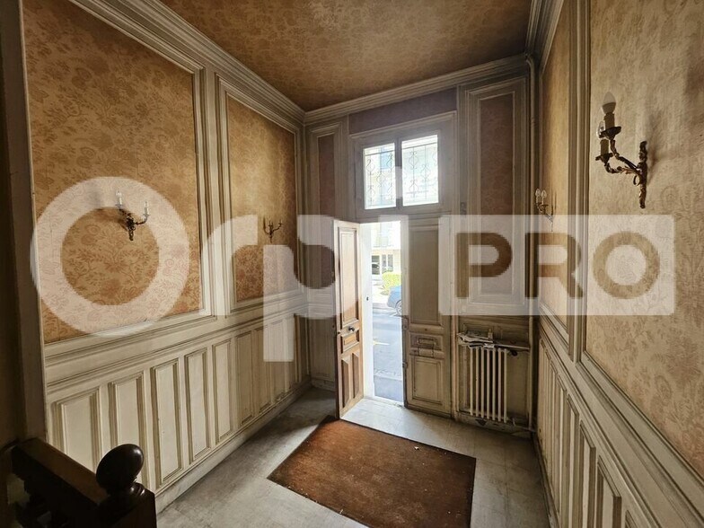 Flex in Reims for sale - Interior Photo - Image 3 of 12