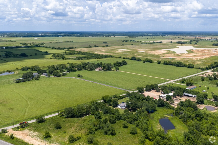 32810 Knebel Rd, Waller, TX for sale - Building Photo - Image 1 of 23