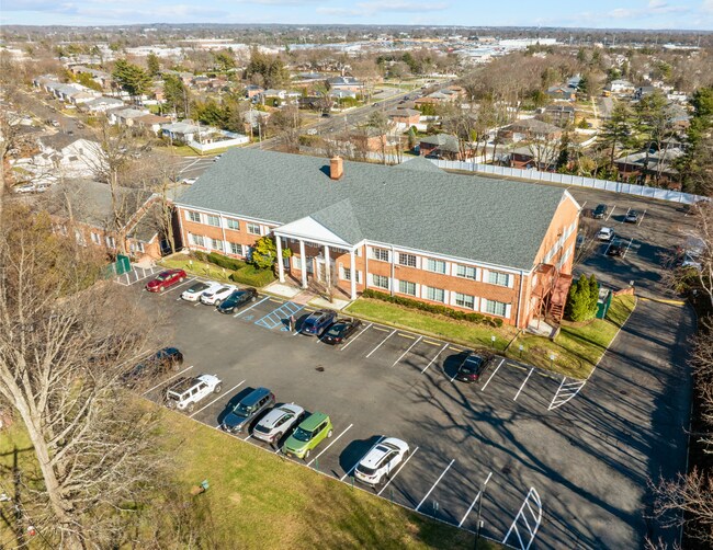 Plus de détails pour 575 Jericho Tpke, Jericho, NY - Bureau à vendre