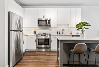 Plus de détails pour 7215 N District Ave, Lincolnwood, IL - Bureau/Médical, Commerce de détail à louer