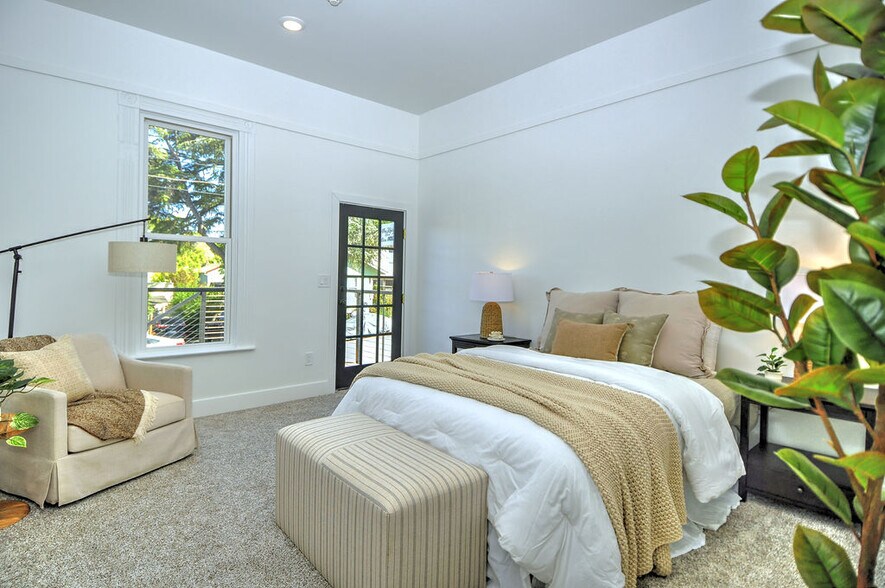 1700 Osos St, San Luis Obispo, CA à vendre - Photo du bâtiment - Image 3 de 46