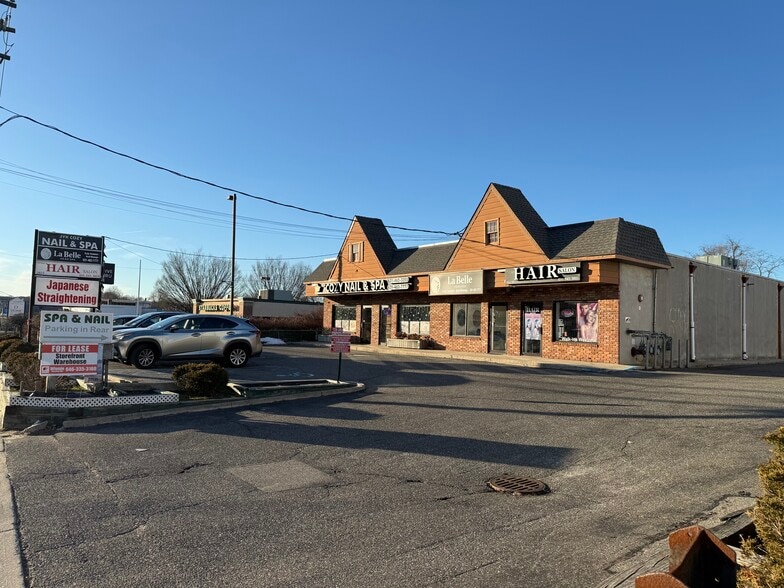3021-3023 Jericho Tpke, East Northport, NY for sale - Building Photo - Image 2 of 34
